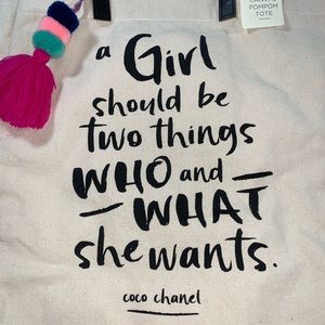 Canvas Tote with PomPom accessory